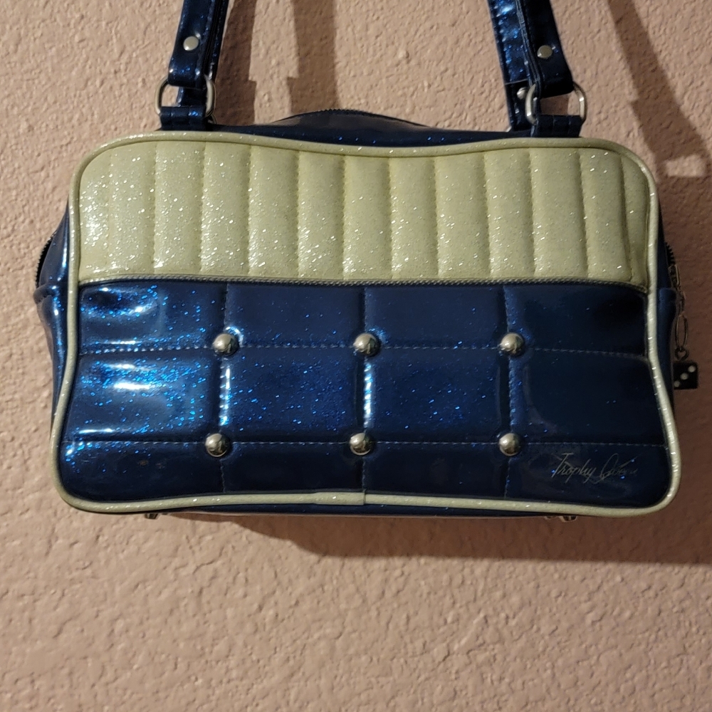 Navy Blue and Light Gold Quilted Shoulder Bag - Picture 5 of 7